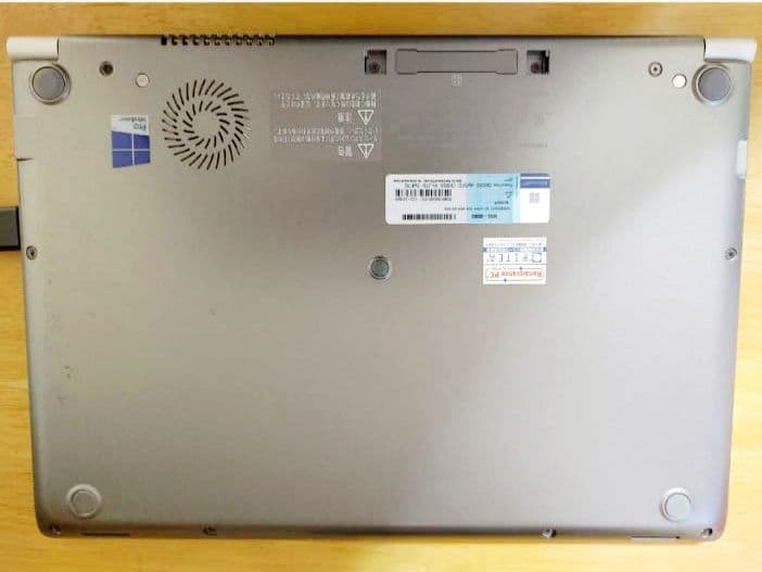 モデル番号RX63, Windows10 Core i3 8GBメモリ