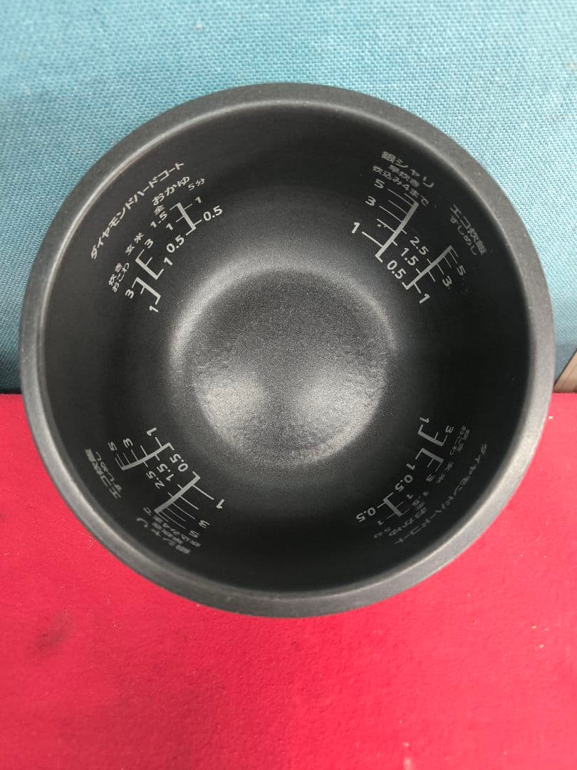 2023年製　パナソニック IH炊飯器5.5合炊き　 SR-FD101-T