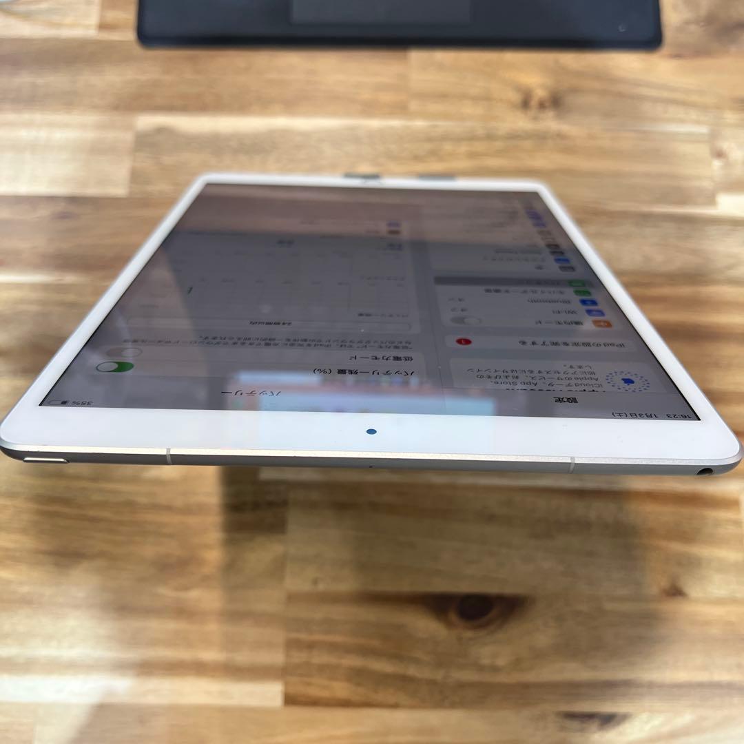 K1636 SIMフリー　iPad Air3 64GB