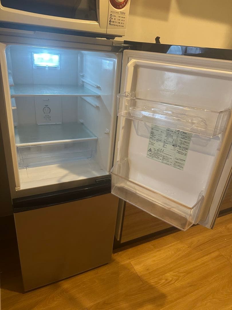 一人暮らし・同棲必見！◆AQUA 冷蔵庫 126L ブラッシュシルバー