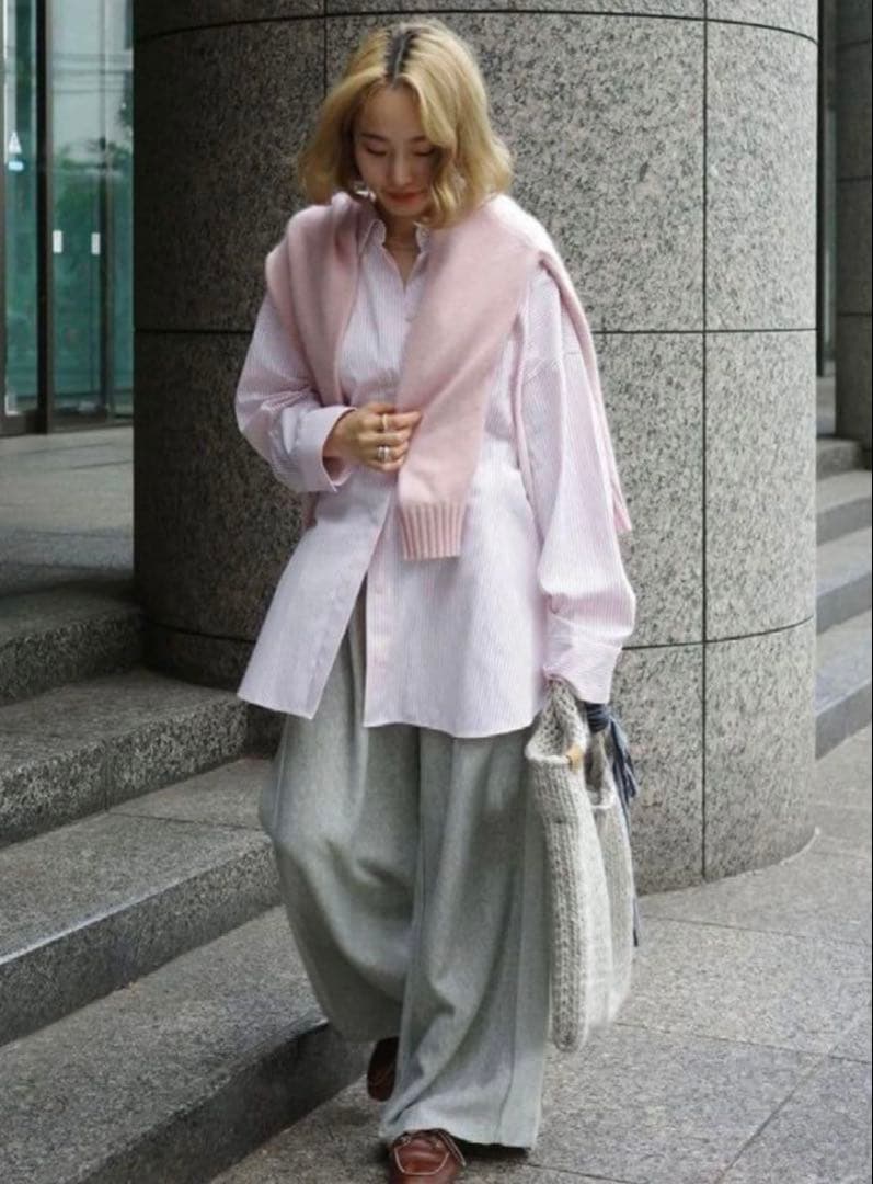 ETRETOKYO サイドスリットストライプシャツ ピンクベージュ