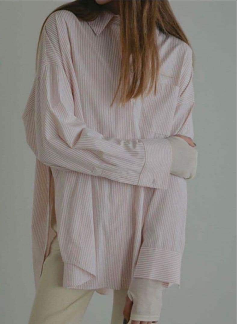 ETRETOKYO サイドスリットストライプシャツ ピンクベージュ