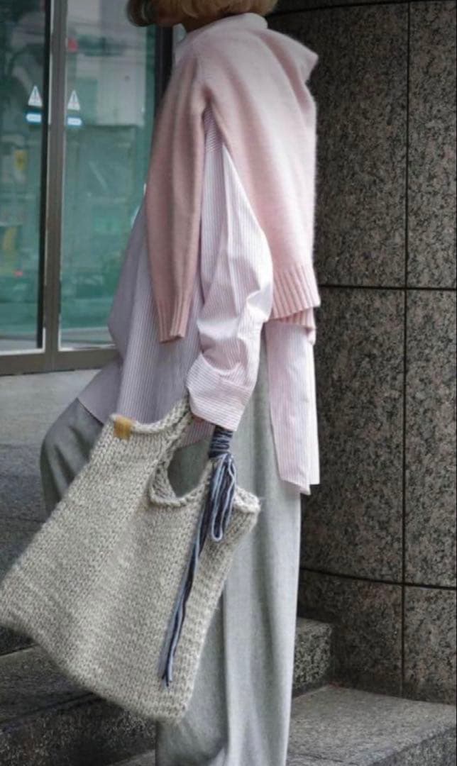 ETRETOKYO サイドスリットストライプシャツ ピンクベージュ