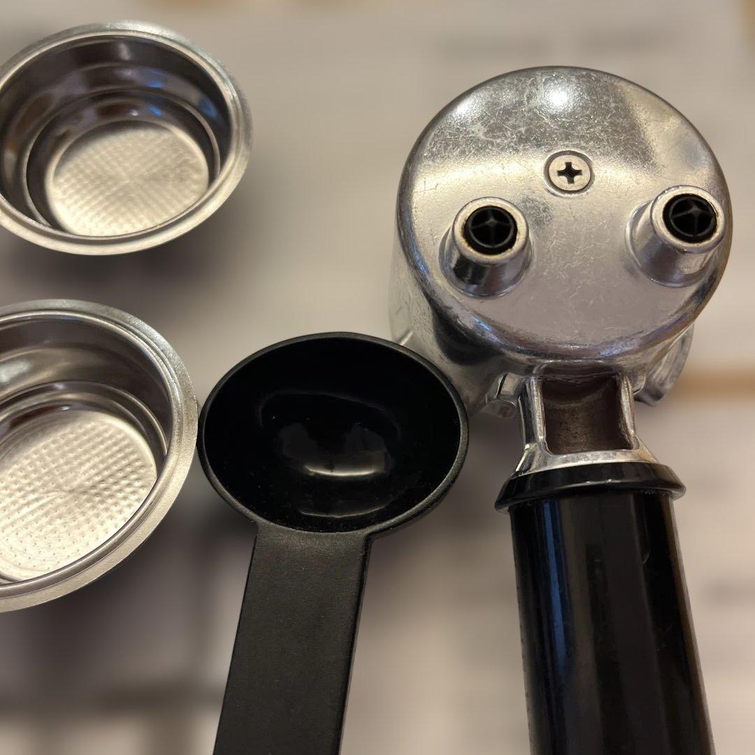 DeLonghi デディカエスプレッソカプチーノメーカー　ブラック