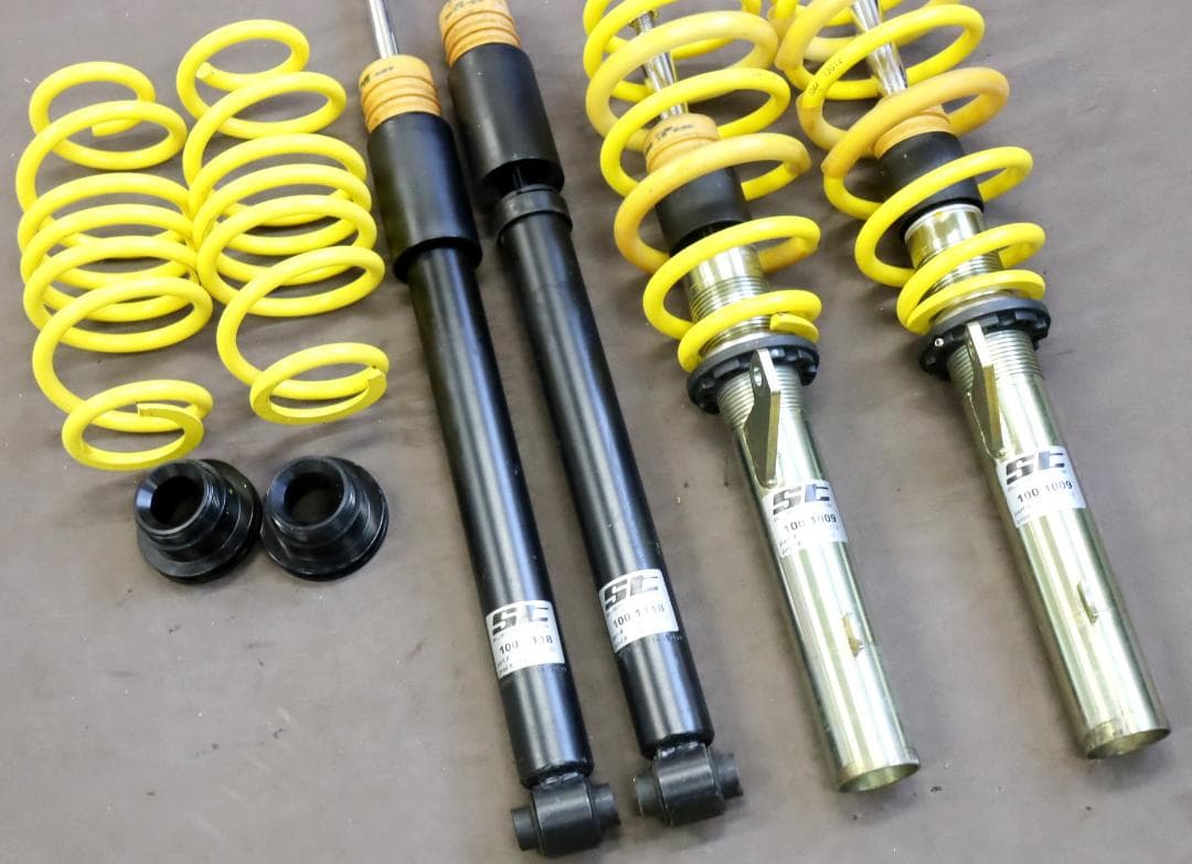 フォルクスワーゲン ゴルフ7R FF typeAU　KW ST　車高調