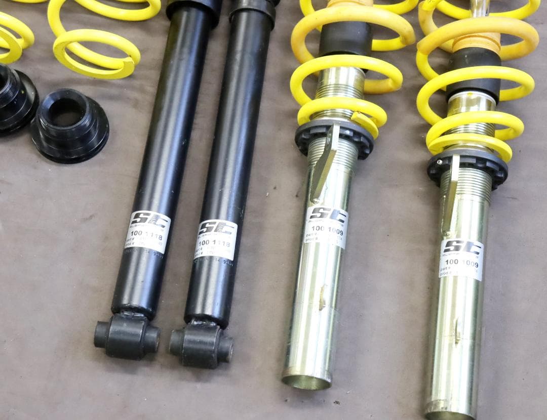 フォルクスワーゲン ゴルフ7R FF typeAU　KW ST　車高調