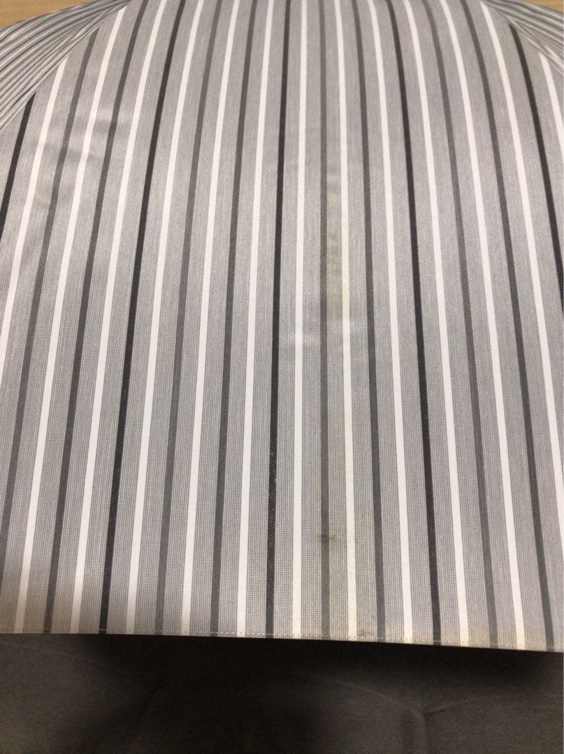 USEDサンバリア　100%紫外線カット　ストライプ柄日傘