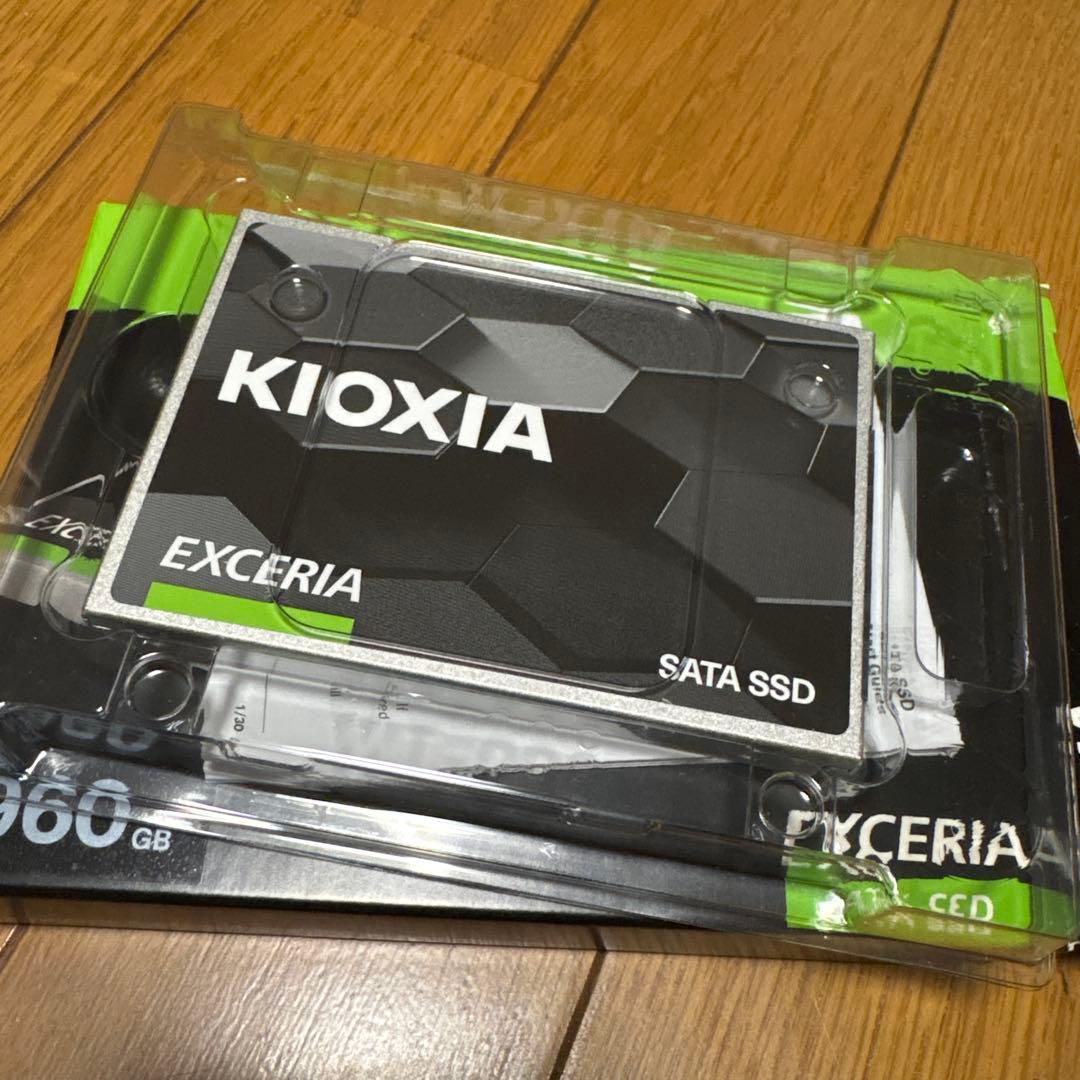 KIOXIA EXCERIA 960GB SATA SSD 開封済み、未使用