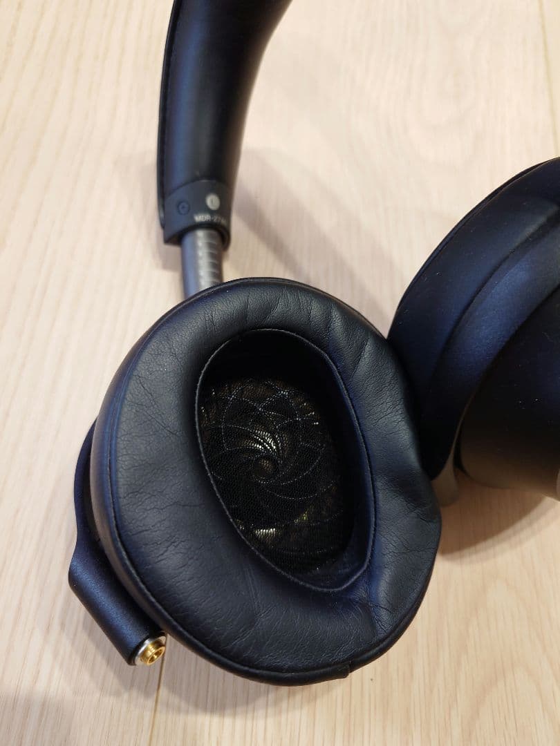 SONY MDR-Z7M2 ヘッドホンスタンド付き