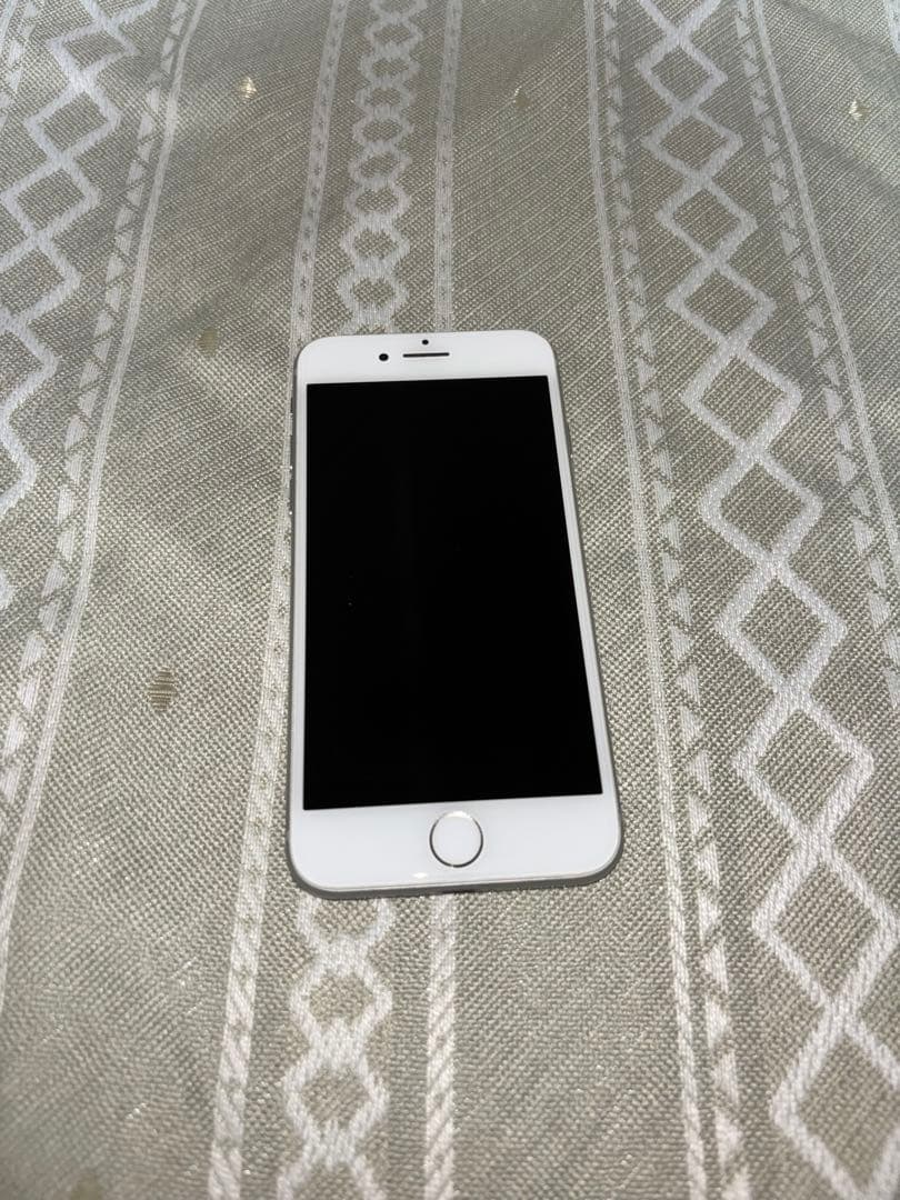 美品 ホワイト iPhone 8 動作OK