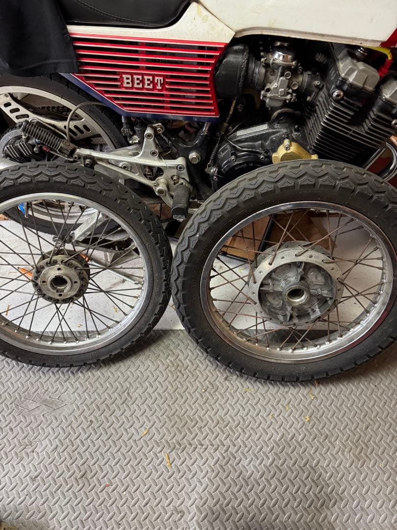 kh400純正ホイール前後