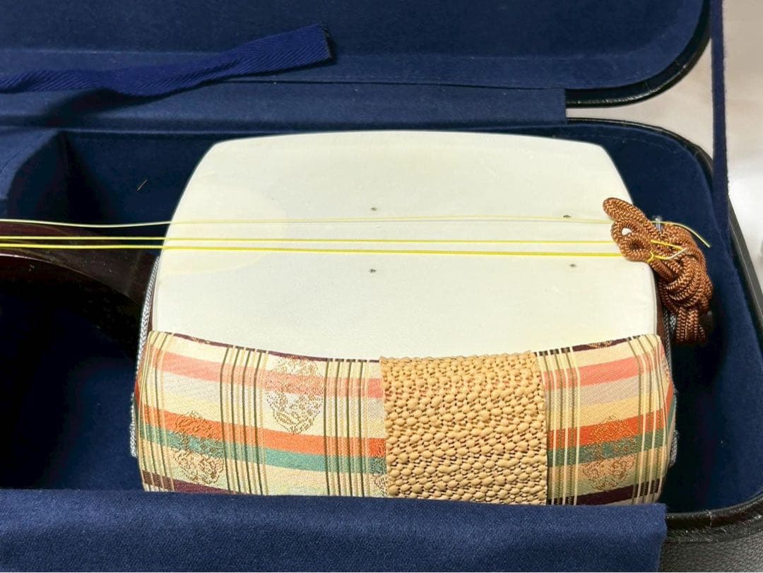 長唄三味線一式　初心者・練習用　（ハードケース・撥・小物付き）