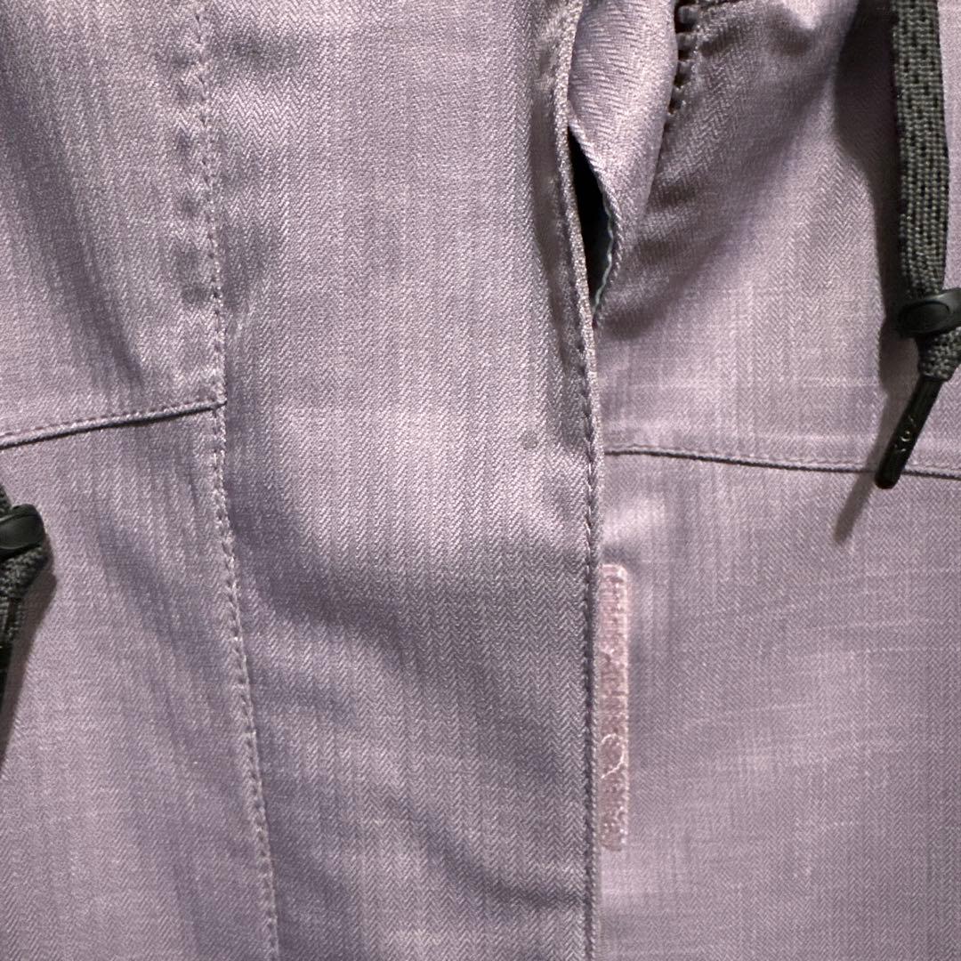 686 シックスエイトシックス　スノーボードウェア スキーウェア　多機能