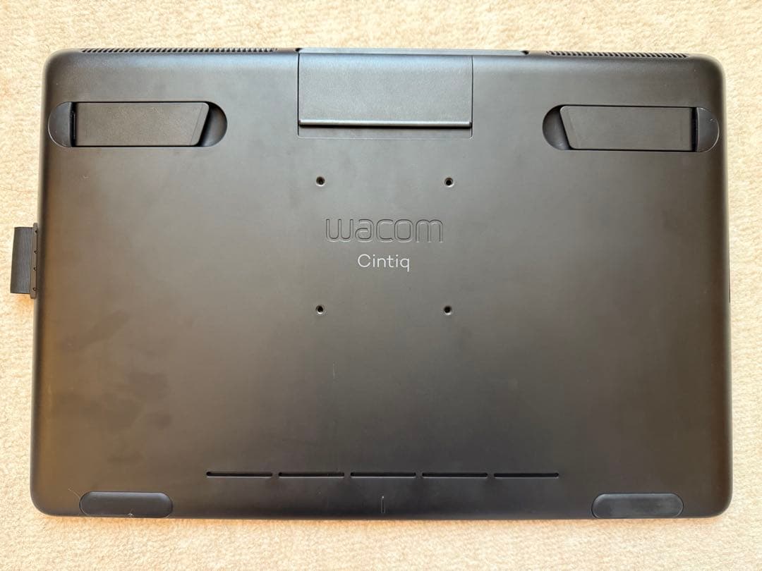 液タブ・ペンタブ Wacom Cintiq 16 DTK-1660/K1-DX