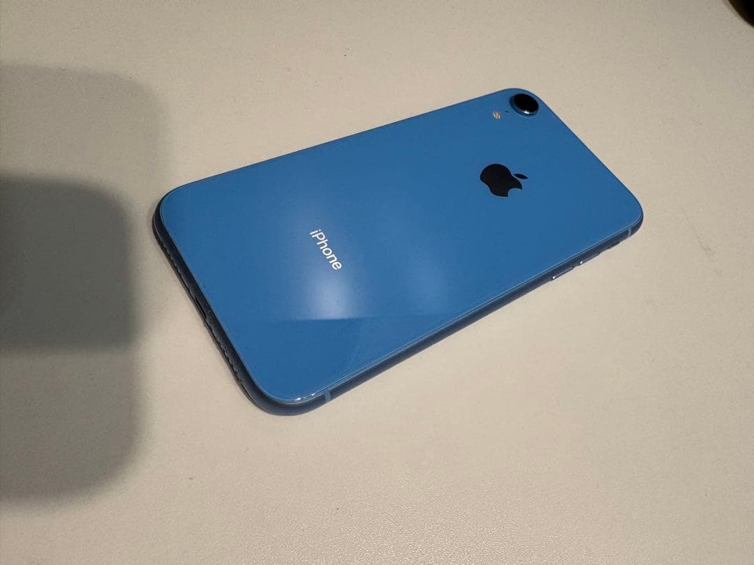 美品！電池新品☆iPhoneXR 64GB SIMフリー☆