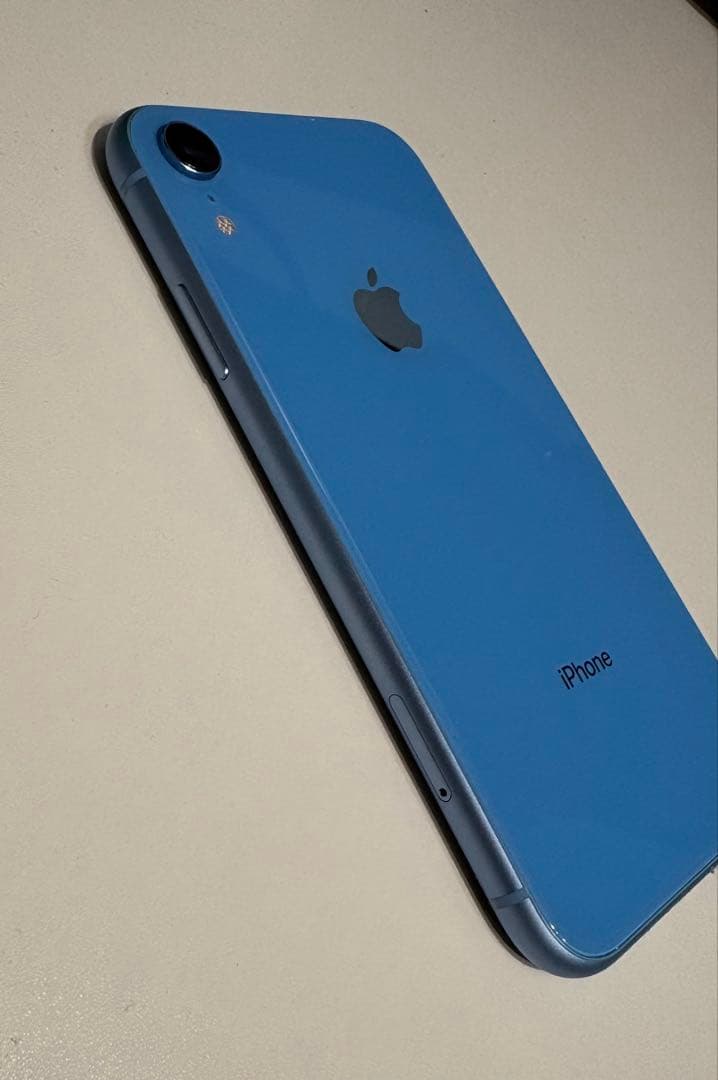 美品！電池新品☆iPhoneXR 64GB SIMフリー☆