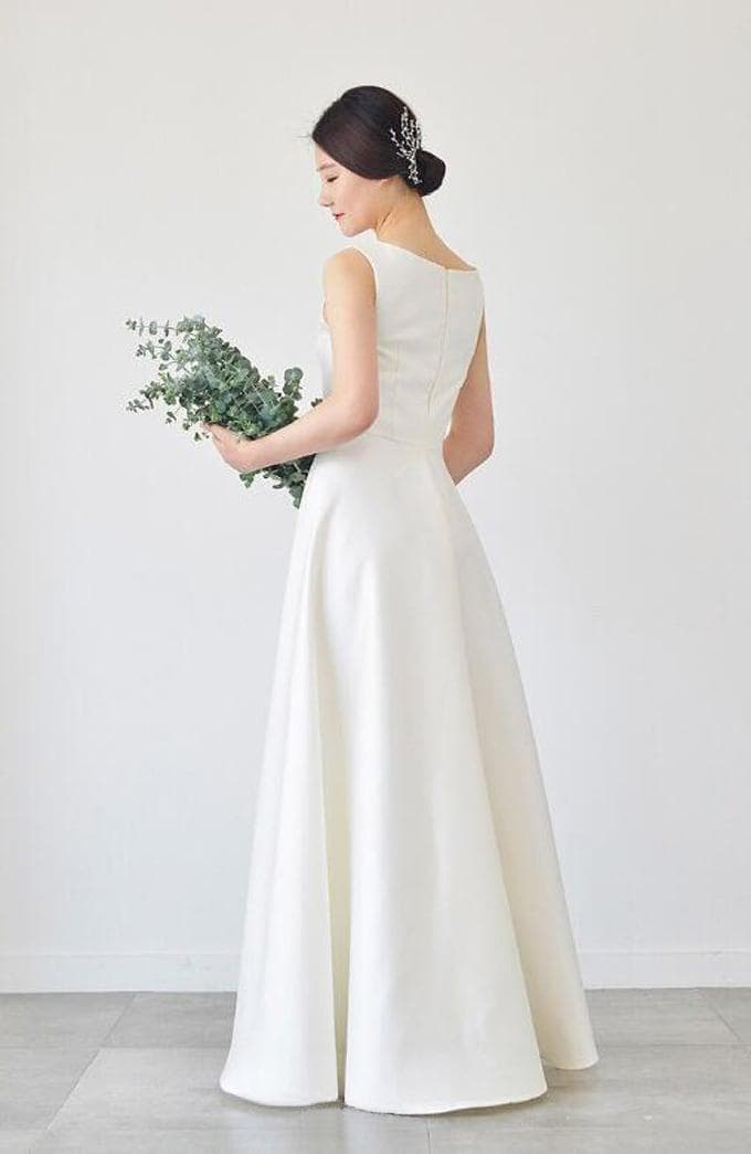 【新品】ウェディングドレス Aライン ノースリーブ 光沢サテン 二次会 前撮り