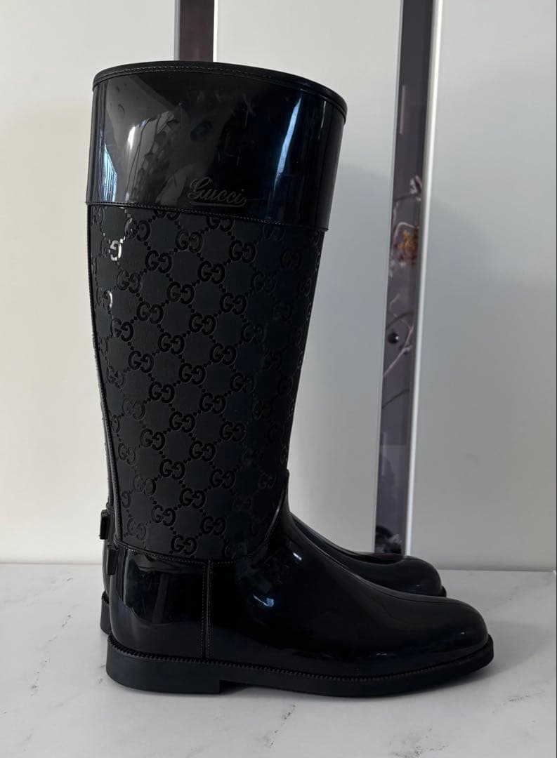 【GUCCI】グッチ ブラックラバーブーツ GGロゴ