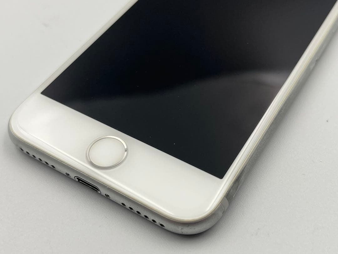 Apple iPhone 8 A1906 64GB シルバー
