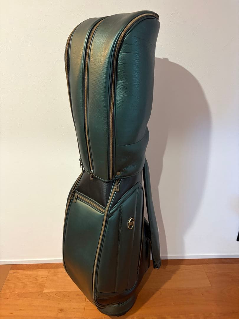 ゼクシオ（XXIO） 他 キャディバッグ・ゴルフクラブ10本・ボール等のセット