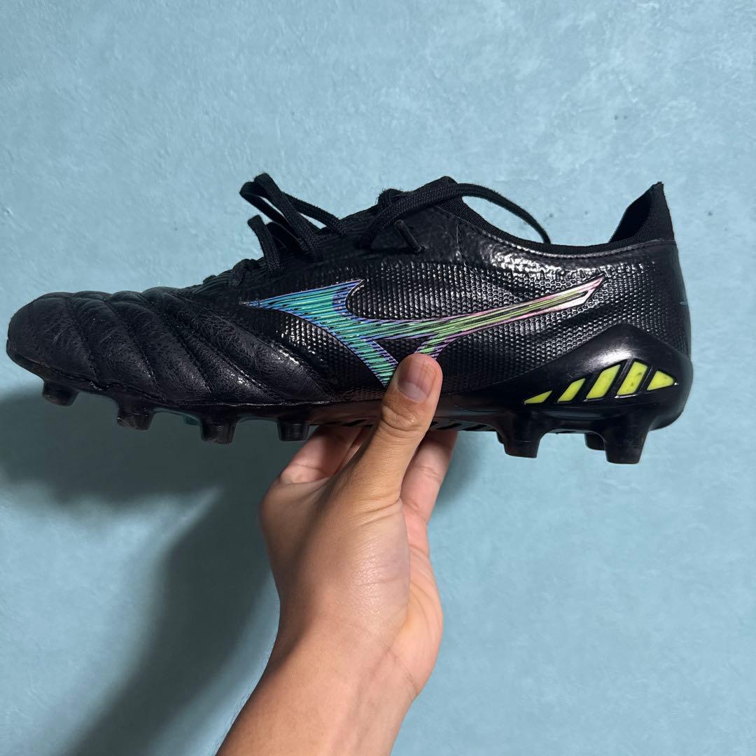 サッカースパイクモレリアネオ3ベータ限定カラー