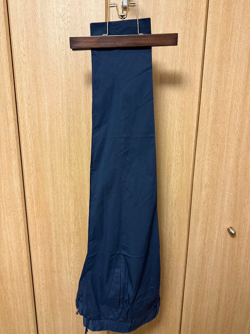 giabsarchivioネイビー スリムフィット スラックス 9部丈