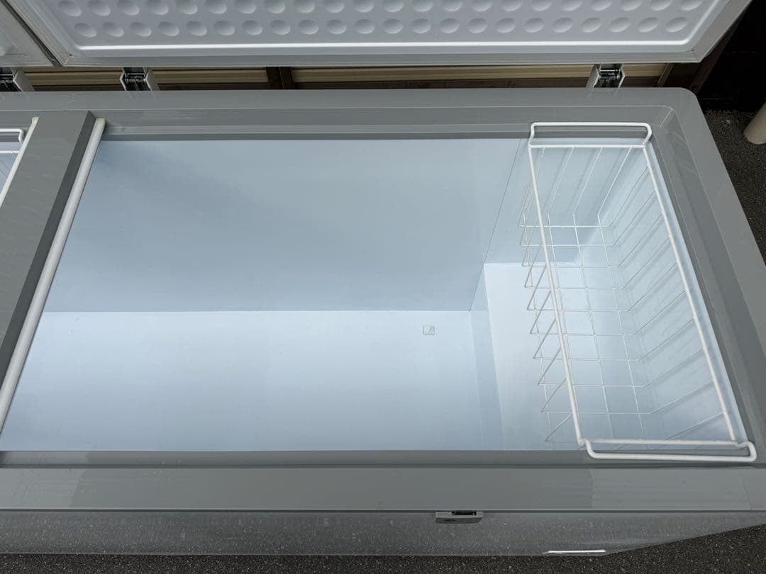 美品　ジェーシーエム　冷凍ストッカー　冷凍庫　２０２４年製　キャスター付き