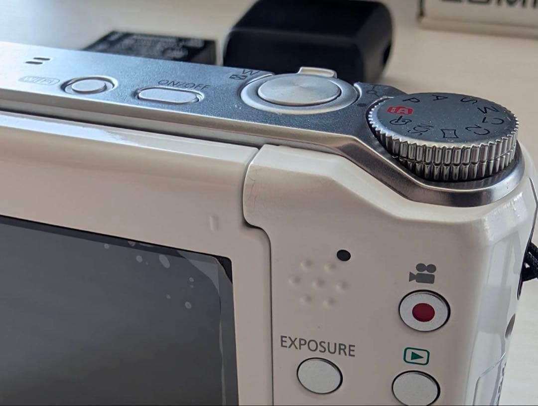 Panasonic LUMIX TZ55 コンパクトデジタルカメラ