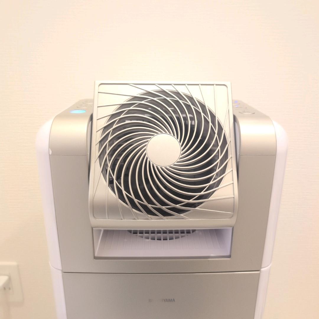 【極美品】アイリスオーヤマ、サーキュレーター付き衣類乾燥除湿機。