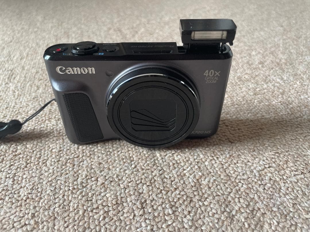 Canon SX720HS （ケース付き）