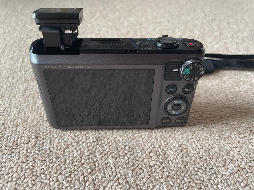 Canon SX720HS （ケース付き）