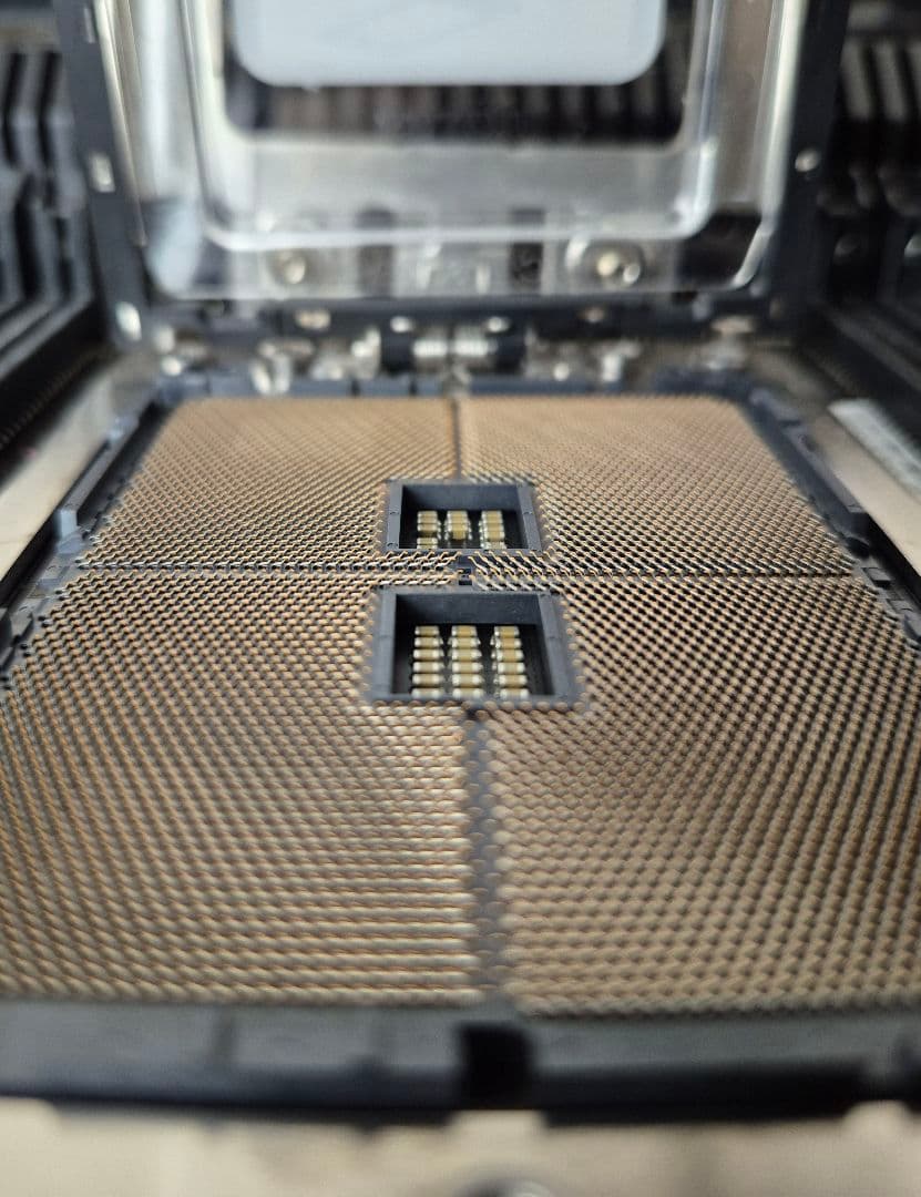 Pro WS WRX80E-SAGE SE WIFI 本体