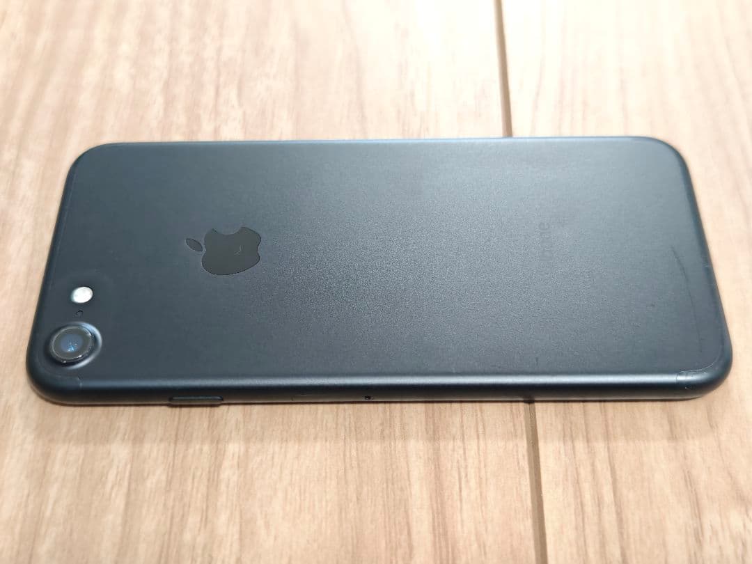 【即日発送】Apple iPhone7 32GB ブラック