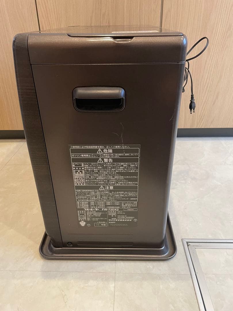 FW-72DX2 石油ファンヒーター　木造19畳コンクリート25畳　タンク9ℓ