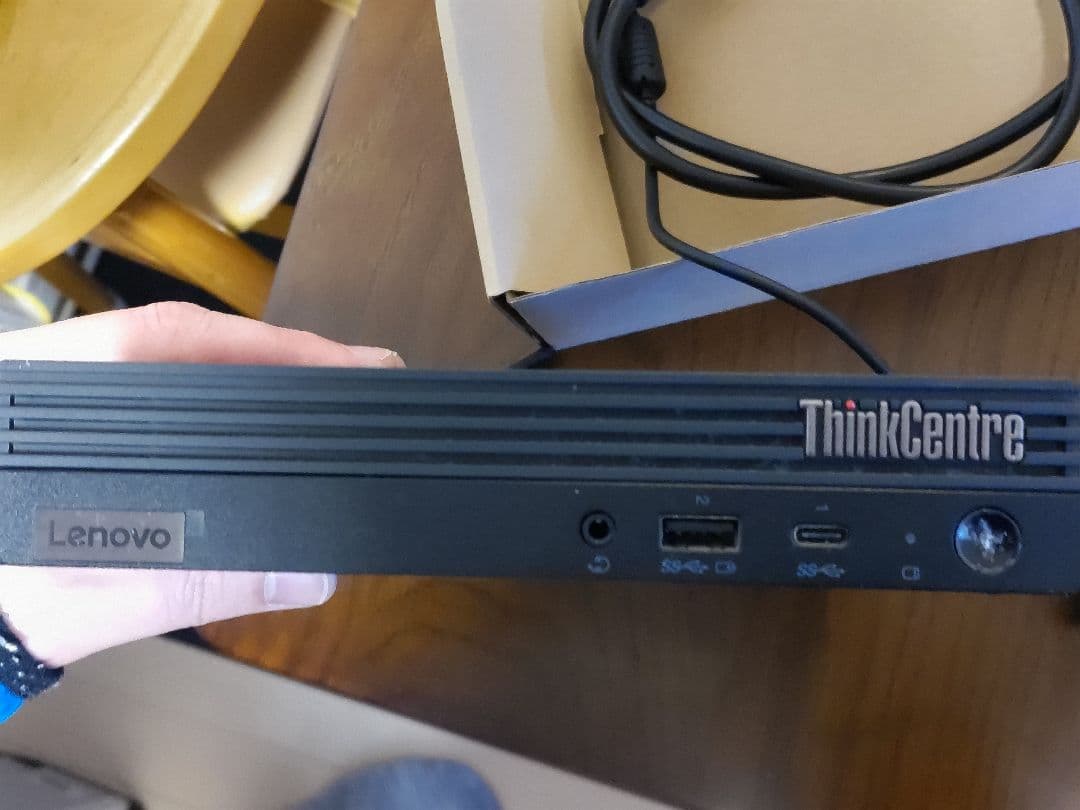 小型パソコン　ThinkCentre