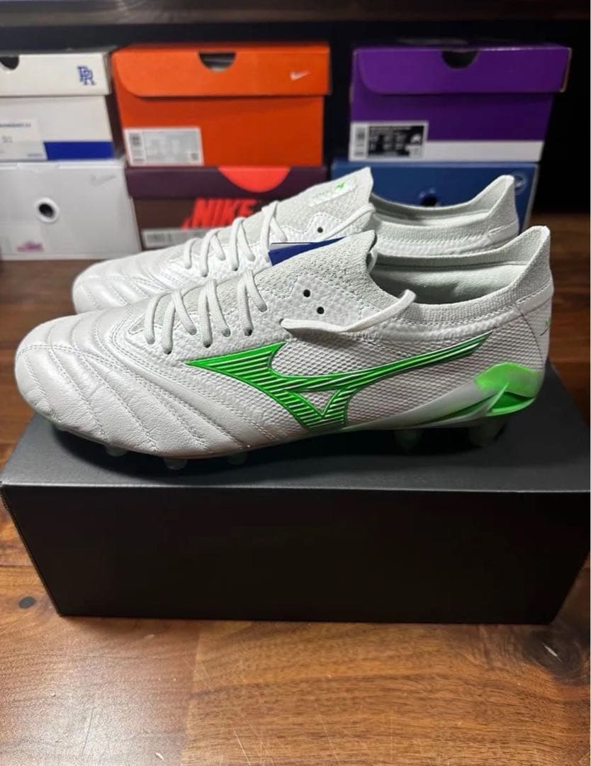 【新品未使用】ミズノ モレリア ネオ4 ベータ　ジャパン　27cm