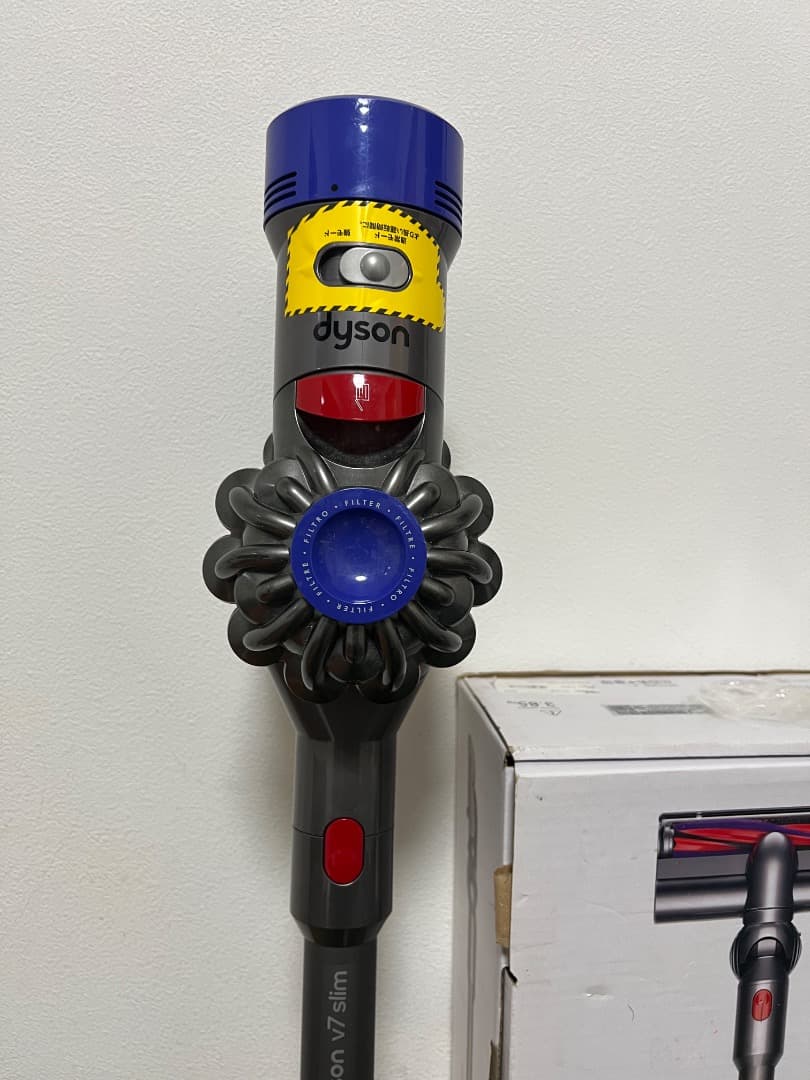 美品 動作確認済み Dyson V7 slim コードレス掃除機