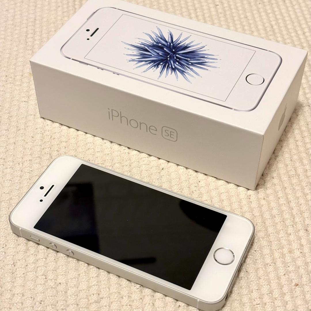 iPhone SE (第1世代) 32GB シルバー