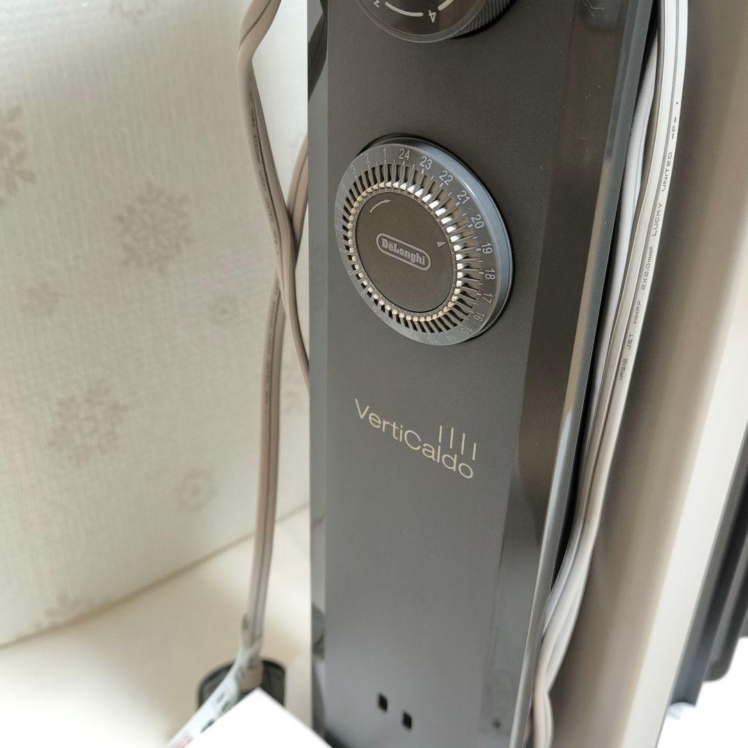 デロンギ VertiCaldo オイルヒーター　RHJ21F0812-GY
