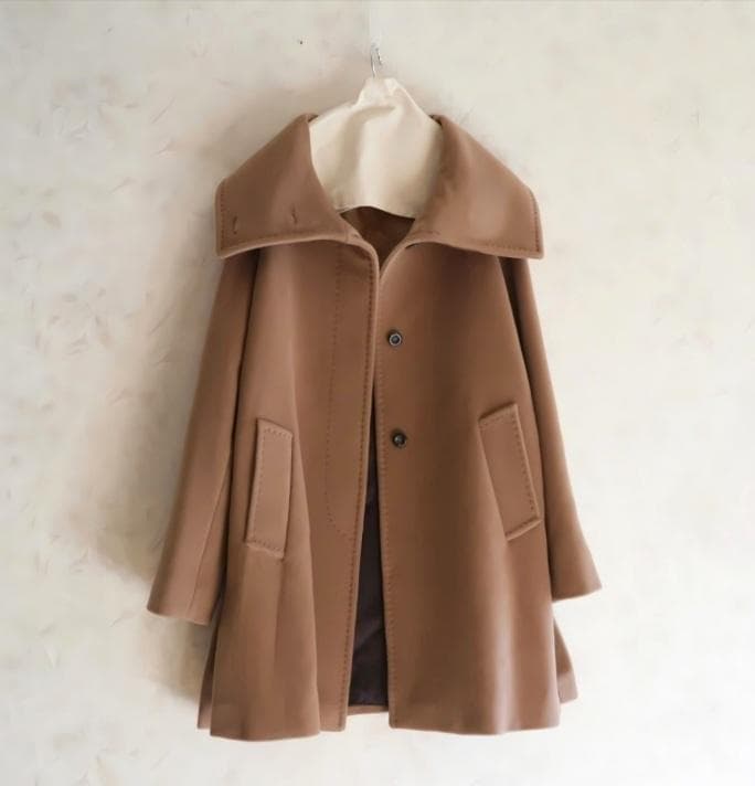 マックスマーラ ヴァージンウール コート女優襟 42 新品同様