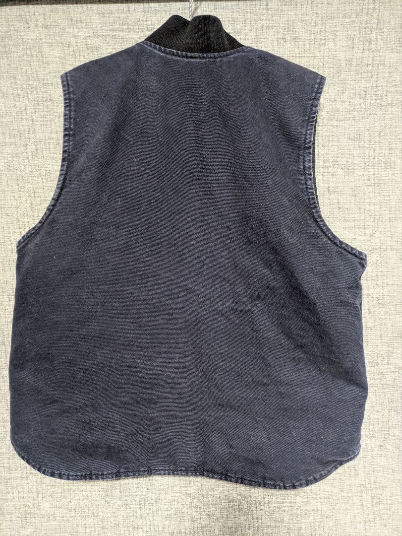 Carhartt ネイビーベスト