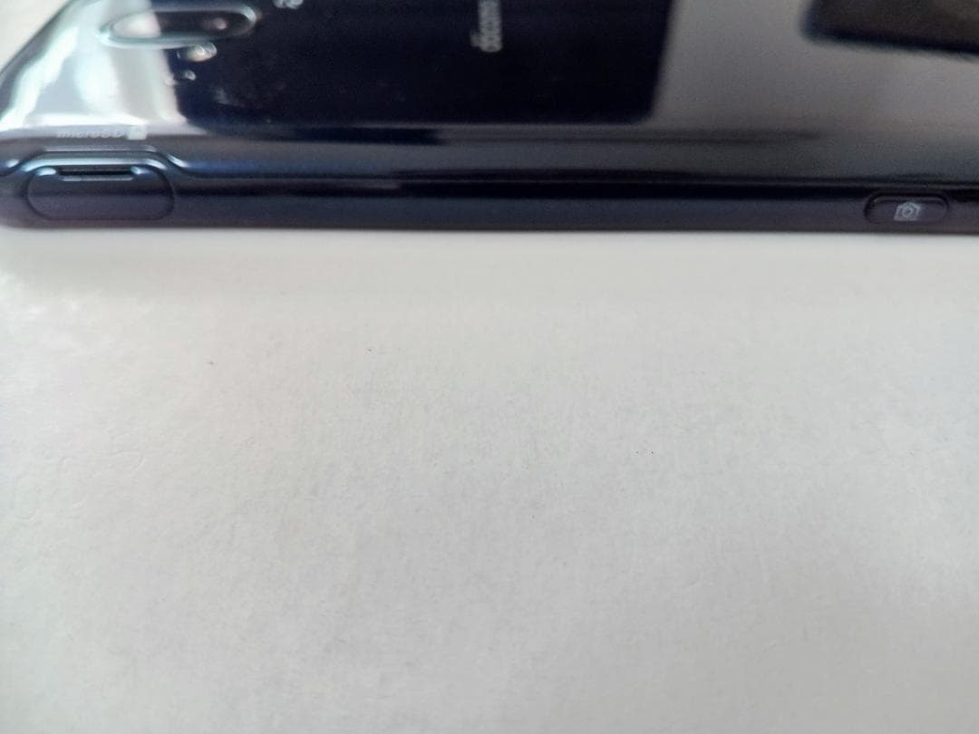 ☆ docomo らくらくスマートフォン F-52B ネイビー