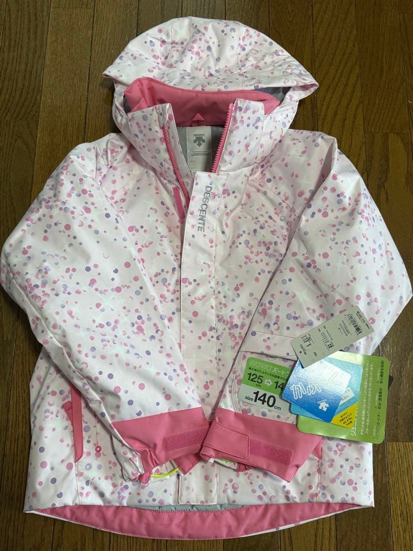 【新品未使用 タグ付き】デサント スキーウェア 140サイズ 女の子