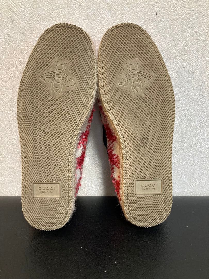 GUCCI レッド・ホワイトチェック モカシン