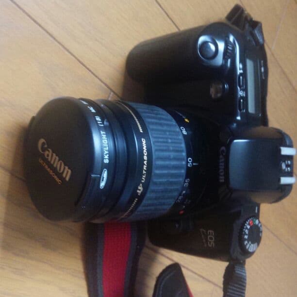 値下げしました。　キャノン　EOSキッス　一眼レフカメラ