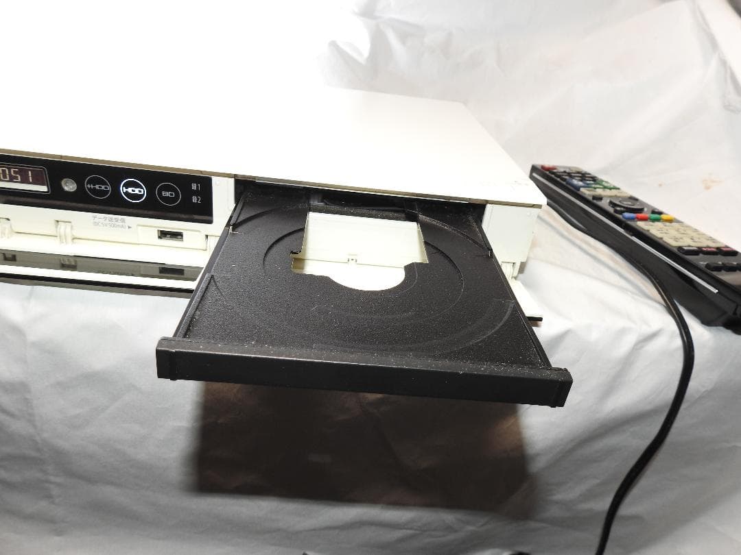 SHARP BD-W1800W ブルーレイレコーダー　2番組録画