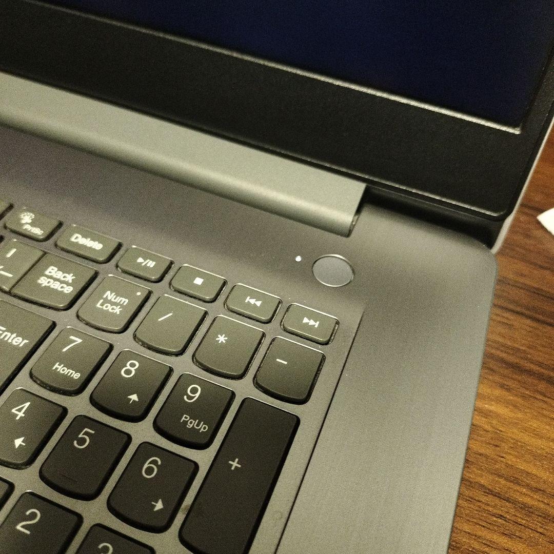 Lenovo 17.3インチノートPC Ryzen7/20GB/512GBSSD