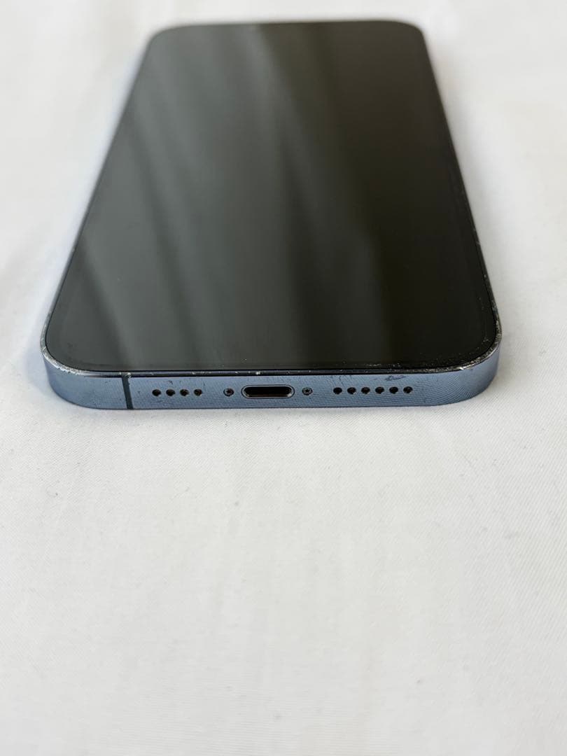 B*i様 iPhone 13 Pro MAX 背面ひび割れ