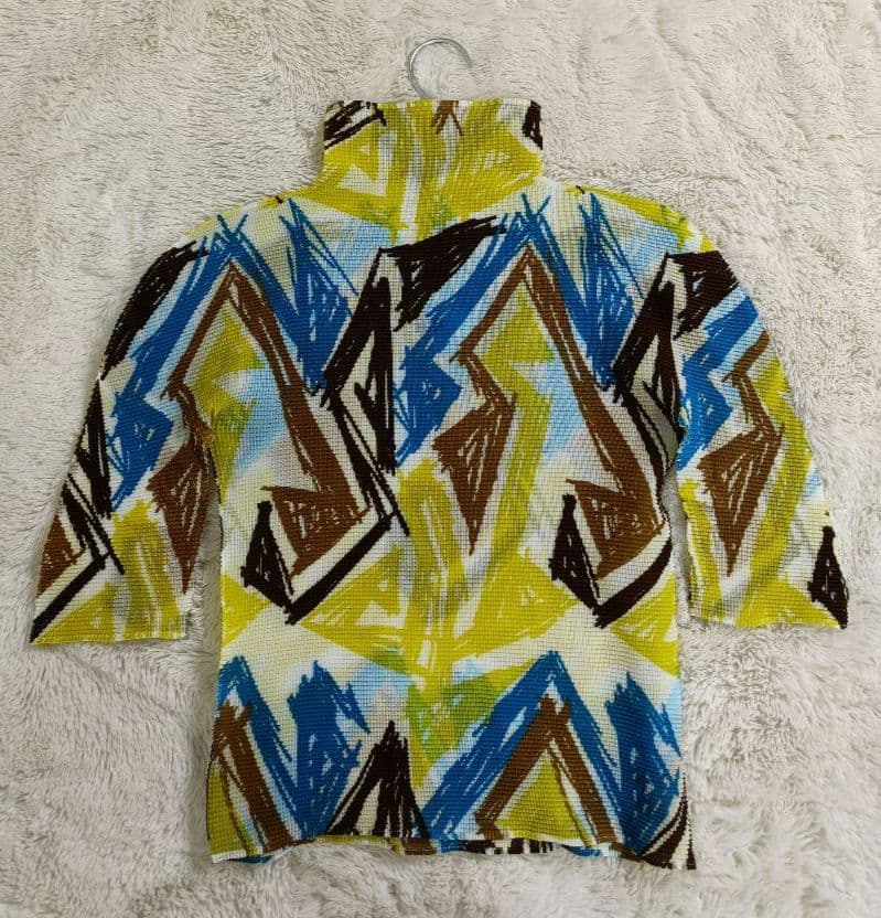 MiyuISSEYMIYAKE me 総柄トップス【Fサイズ】