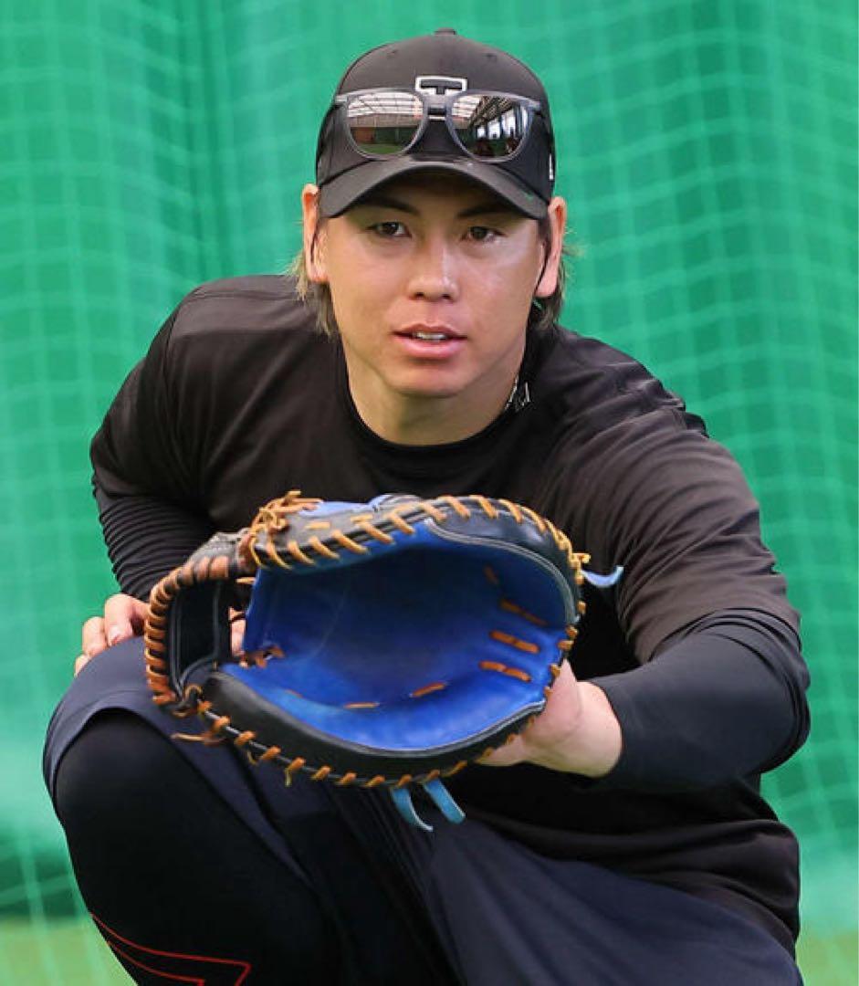 梅野選手　実使用グローブ！！(限定ロゴ入り)阪神タイガース